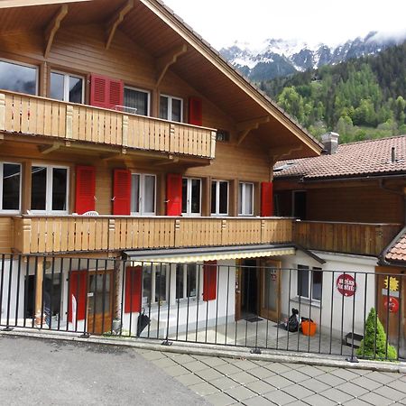 Valley Hostel Лаутербрунен Екстериор снимка