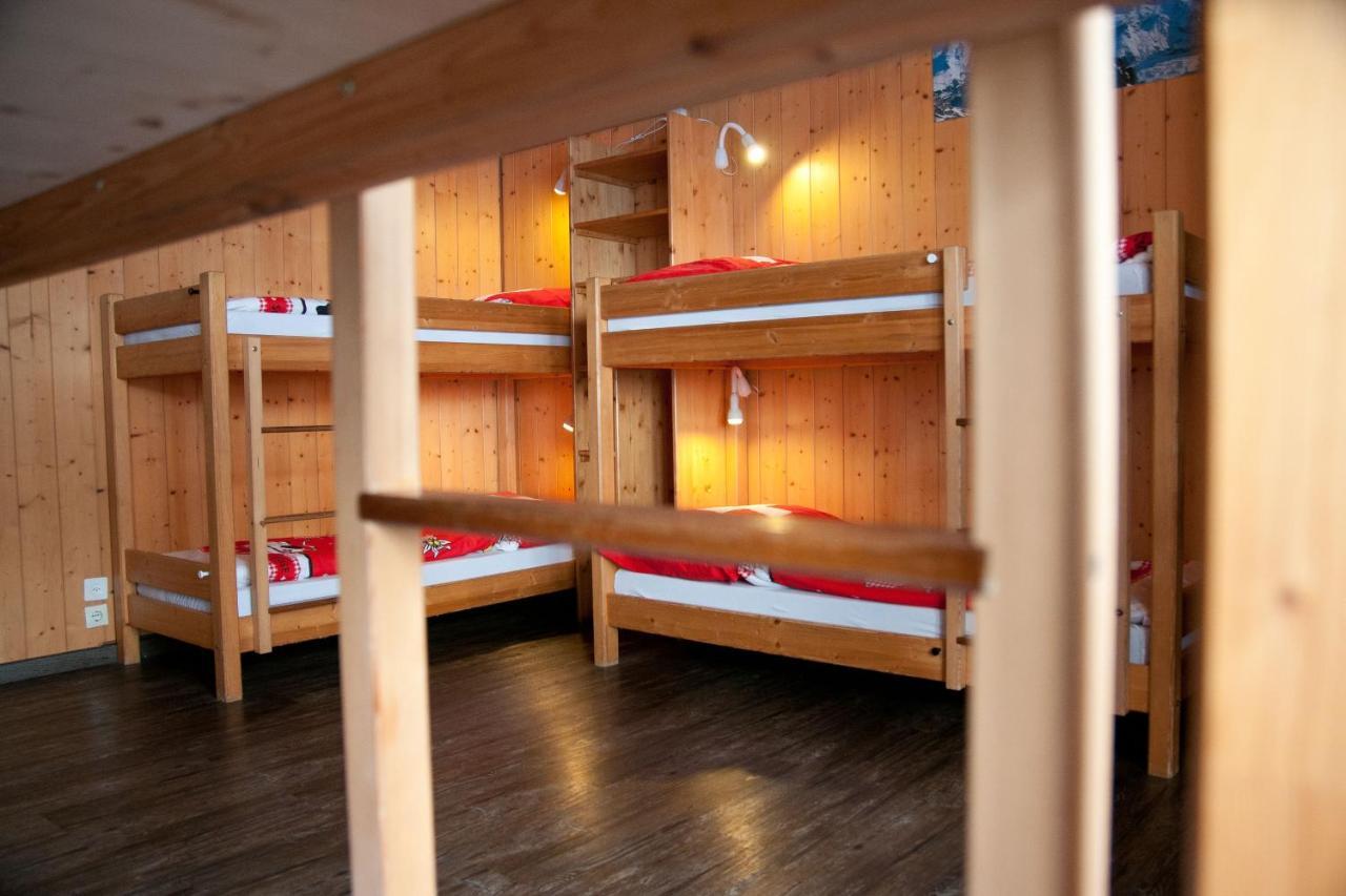 Valley Hostel Лаутербрунен Екстериор снимка