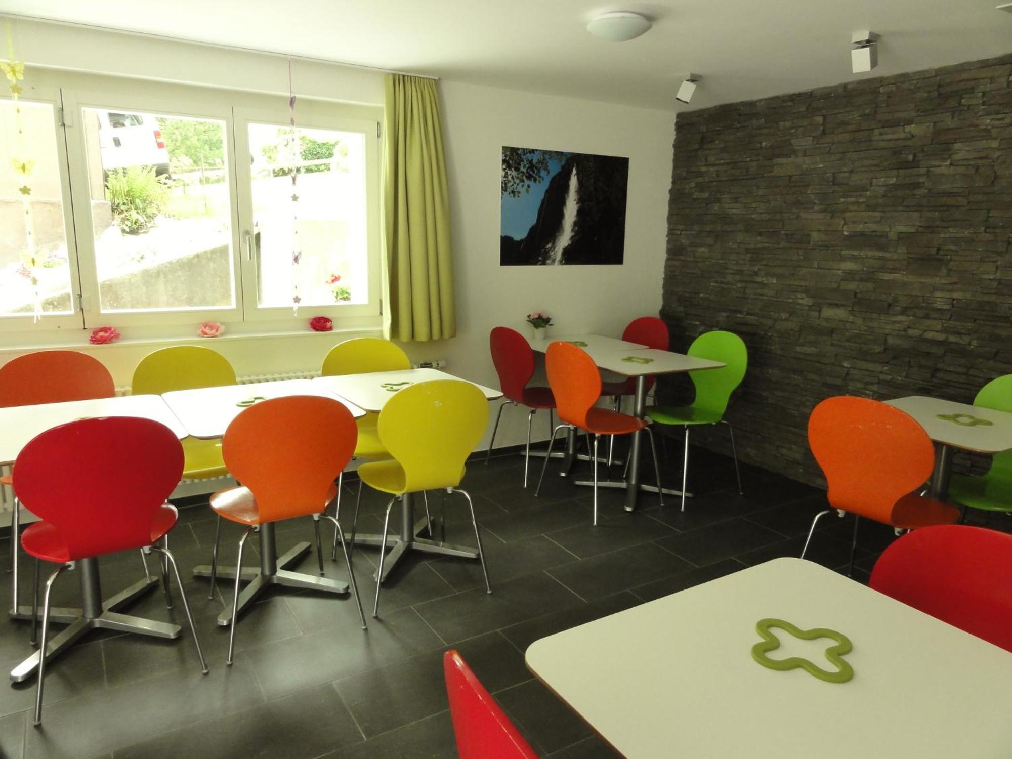 Valley Hostel Лаутербрунен Екстериор снимка