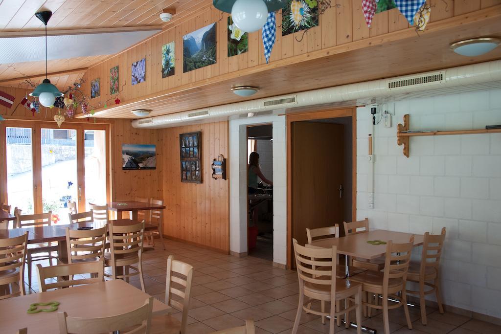 Valley Hostel Лаутербрунен Екстериор снимка